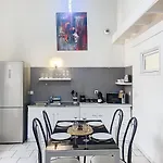 T4 Lumineux Proche Du Port Et Du Théâtre Apartamento