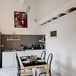 T4 Lumineux Proche Du Port Et Du Théâtre Apartamento *