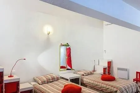 Apartment T4 Lumineux Proche Du Port Et Du Theatre Condom