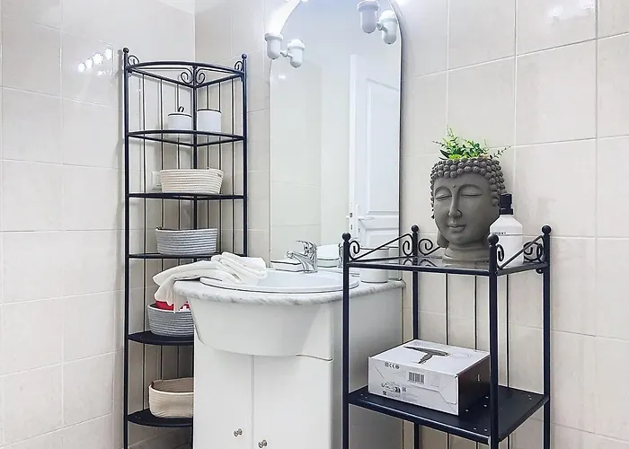 Apartment T4 Lumineux Proche Du Port Et Du Theatre *